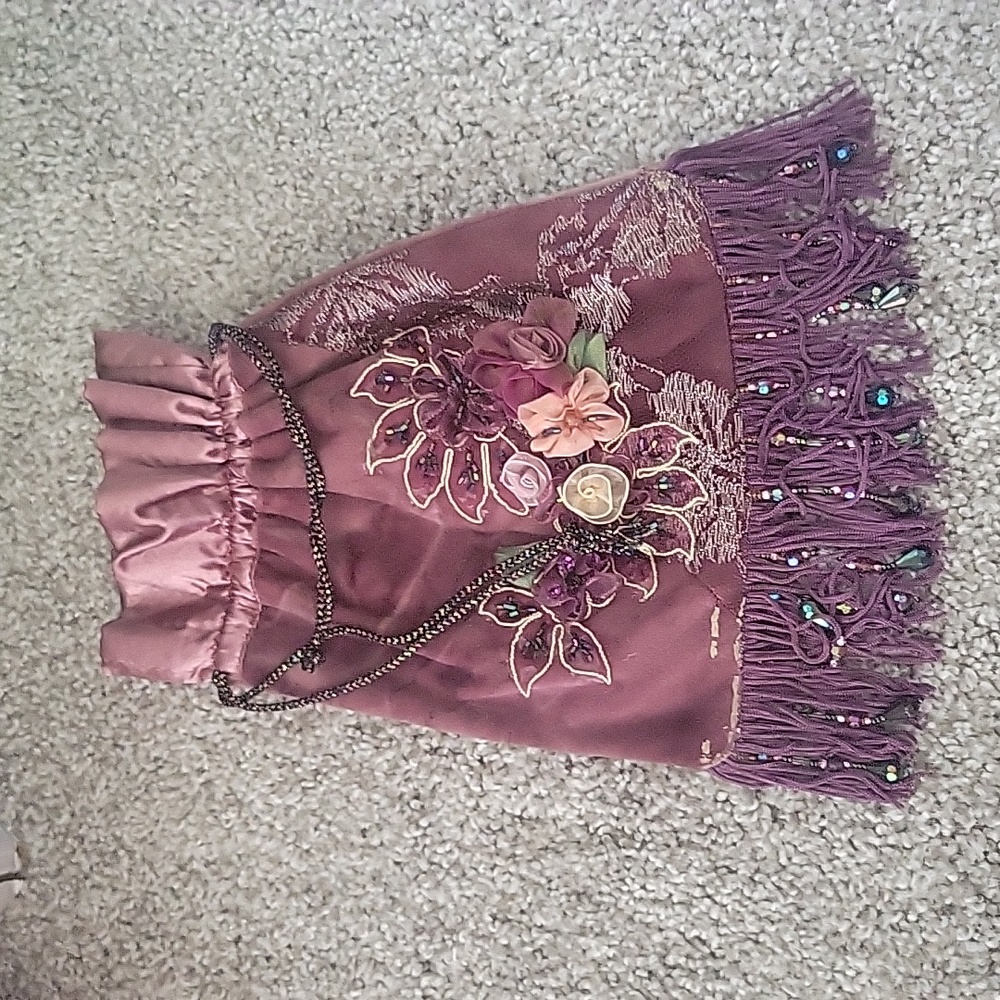 This little velvet bag is amazing